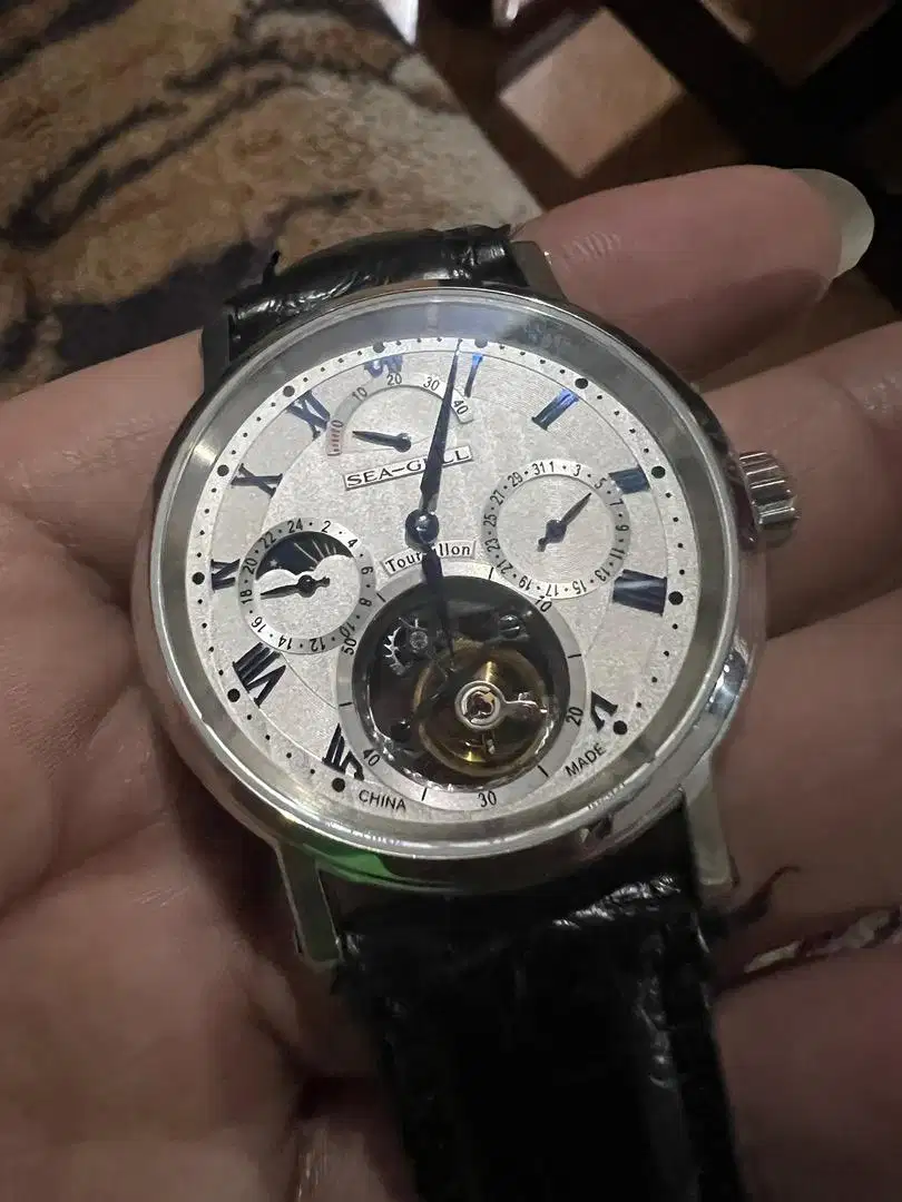 Seagul flying tourbillon
