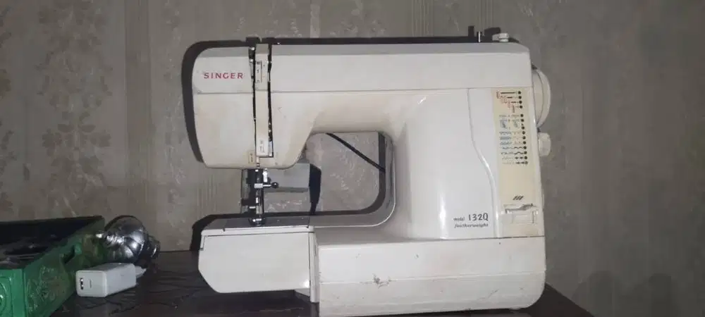 Mesin jahit singer 132Q 110v
