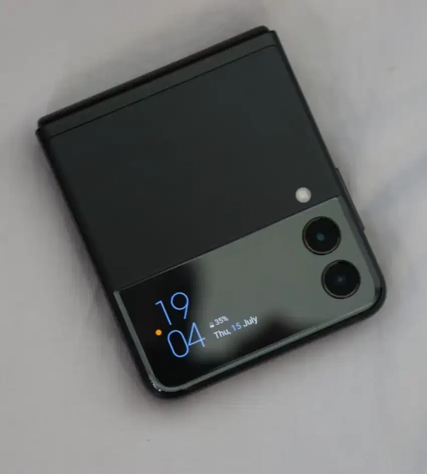 Samsung galaxy z3 flip 5g