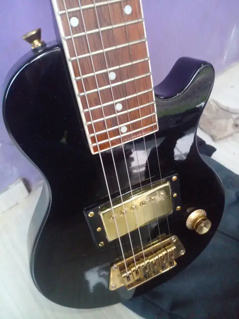 Gitar epiphone Liliput lucu menggemaskan