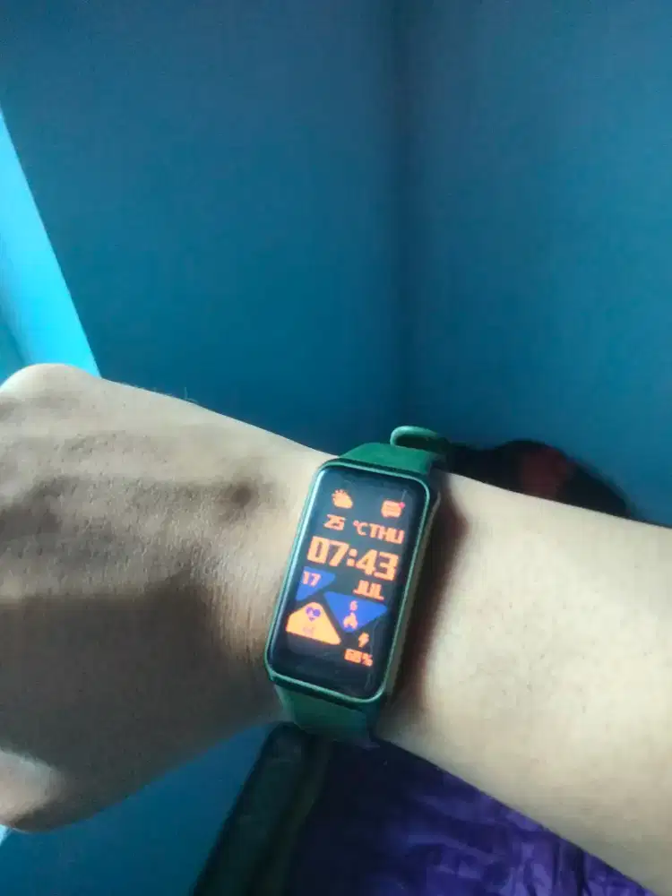 Smartwatch Huawei band  cakep cocok buat olahraga