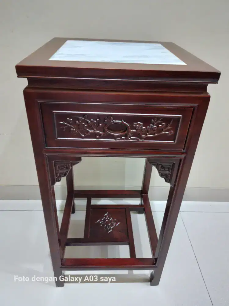 Meja pajangan guci import cina jadul ada laci T.80cmx P.40xL.40cm