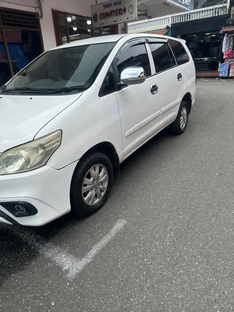 Dijual toyota innova