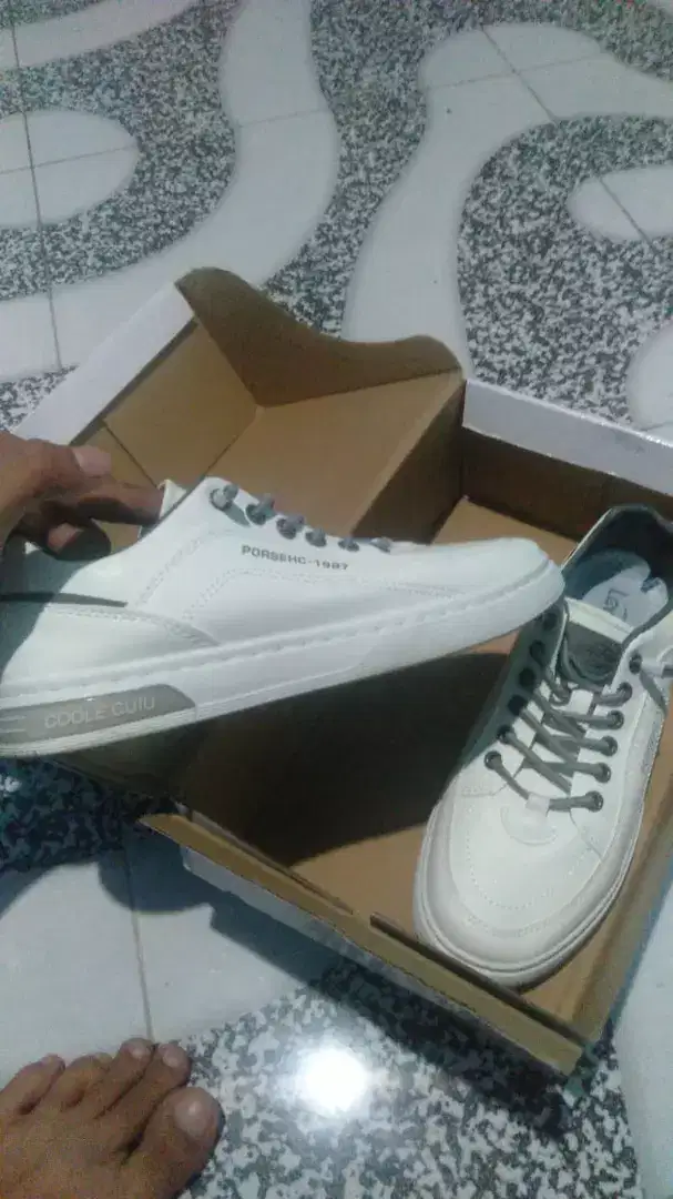 Sepatu bekas size 41