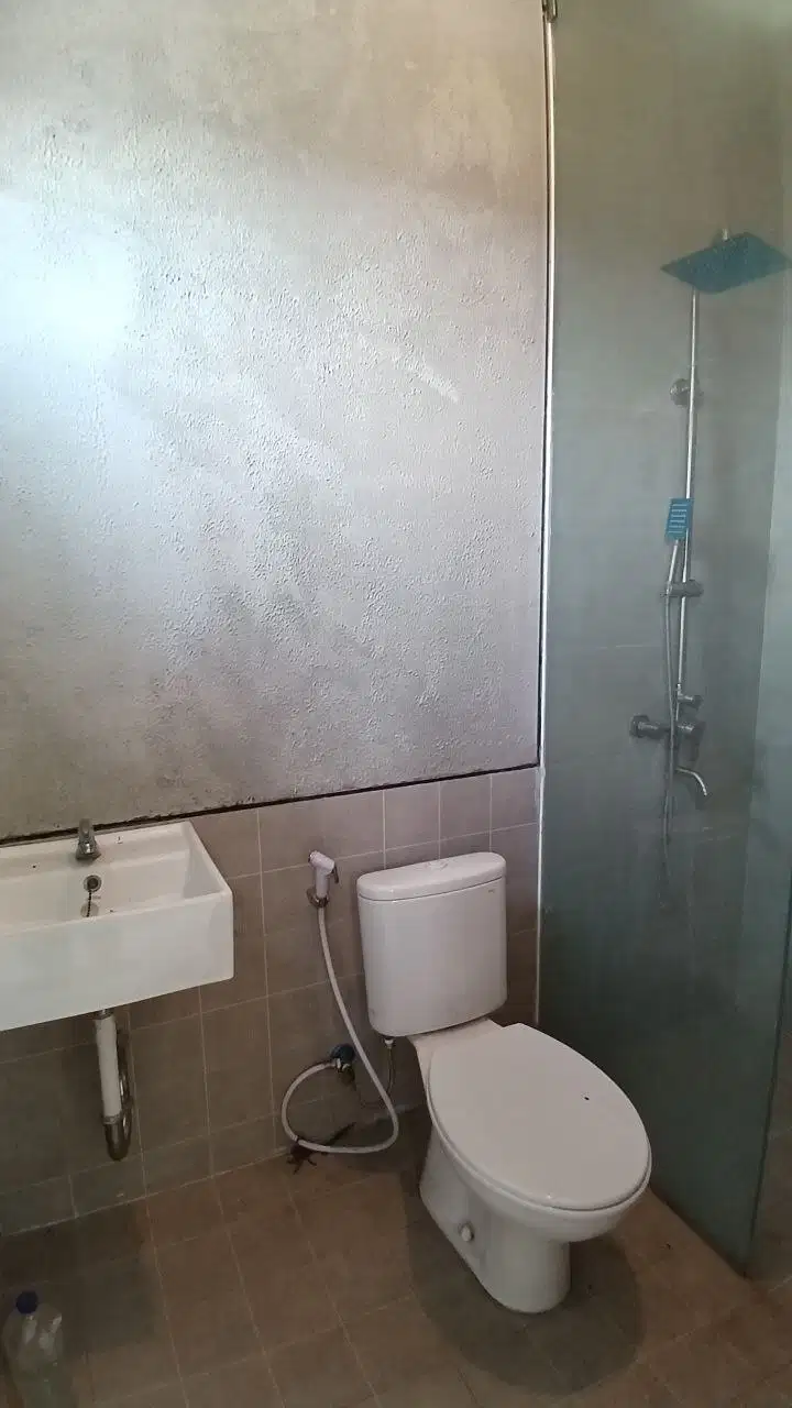 Dijual Rumah 2 Lantai Dekat GOR Depok