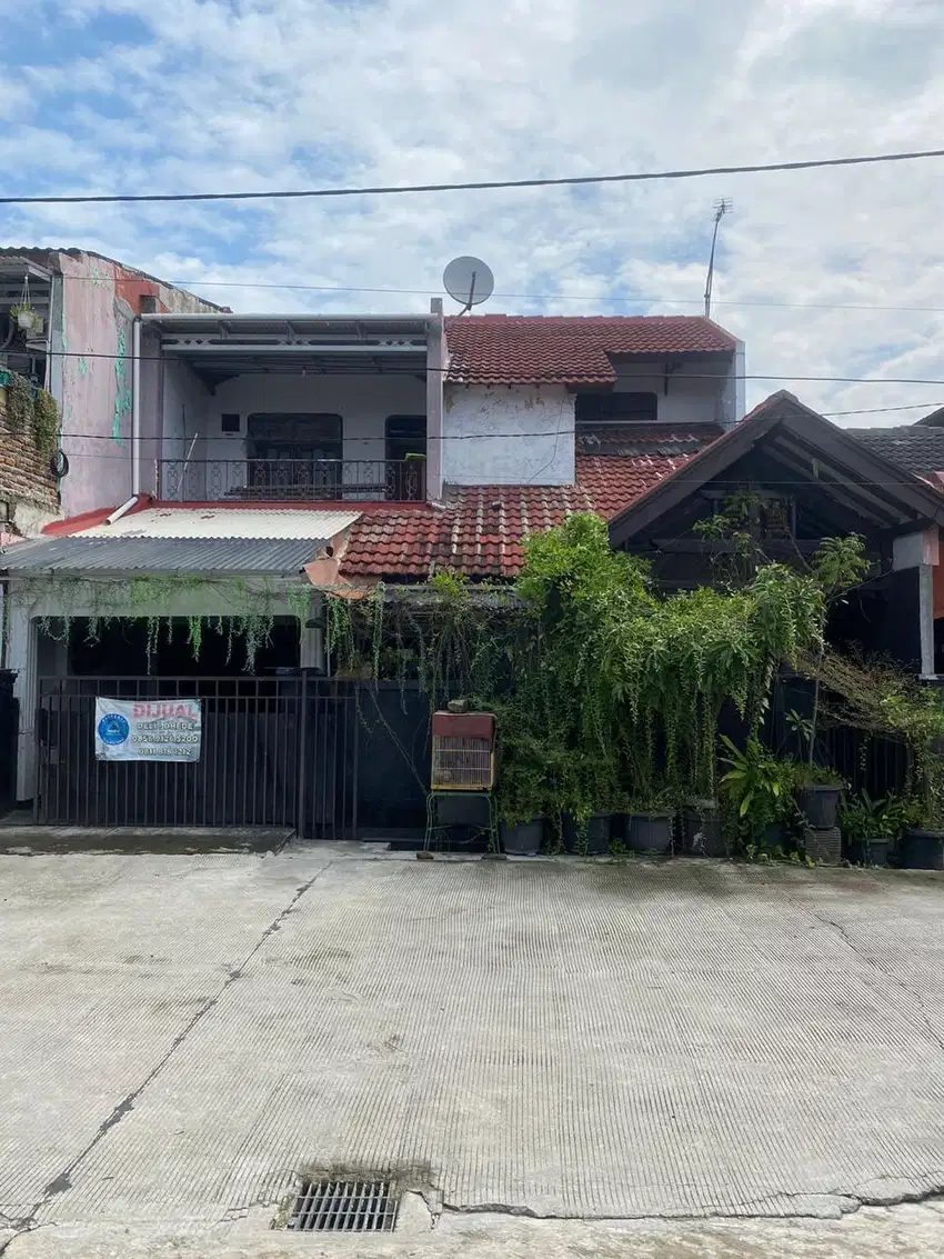 DIJUAL MURAH RUMAH 2 LANTAI DI PERUM MAS NAGA BEKASI BARAT