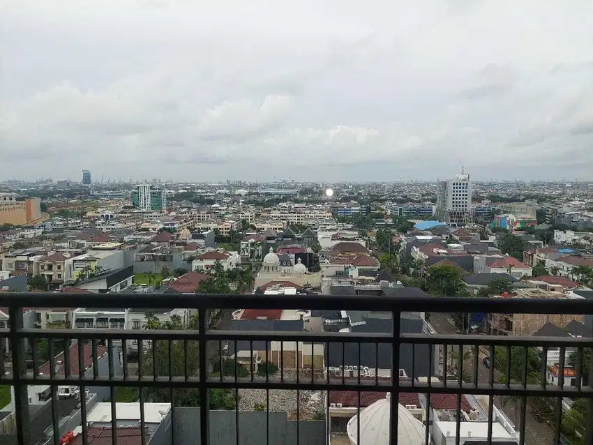 Apartemen French Walk, Tower Paris Garden, 3br, lokasi di MOI
