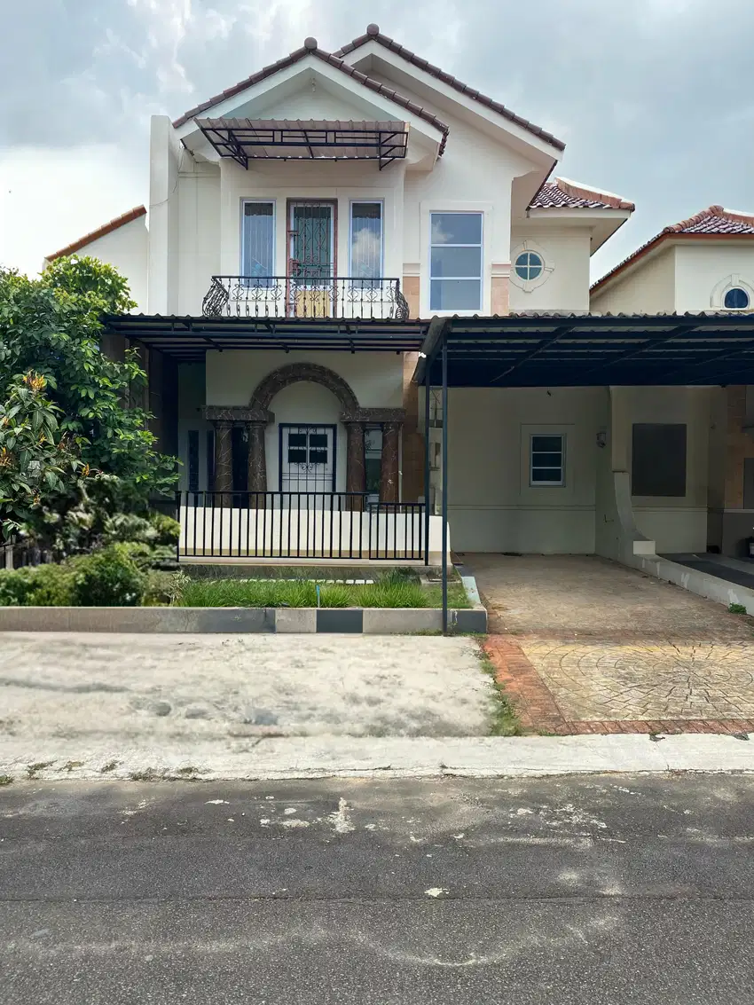 Jual Puri Casablanca 2 Lantai Sertifikat Hak Milik (SHM) Siap Huni