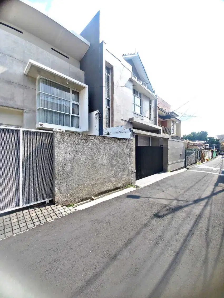 Di jual rumah siap huni di tebet jakarta selatan