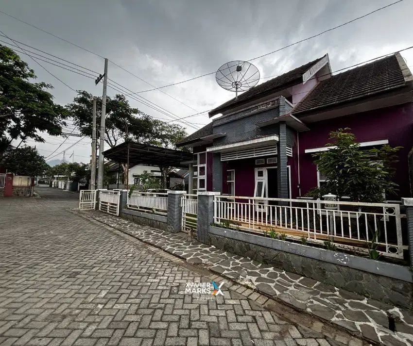 V1 Dijual Rumah Hook Siap Huni Strategis di Pesanggrahan Batu