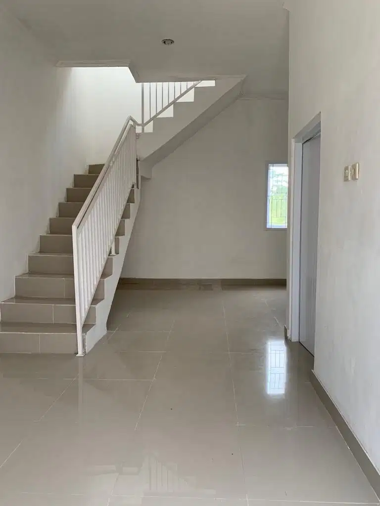 dicibinong rumah 2 lantai bagus untuk investasi jangka panjanng