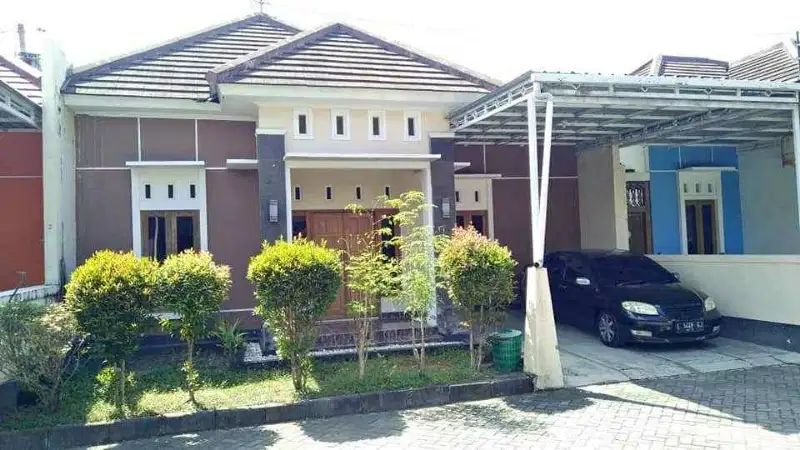 Rumah bagus dalam perumahan di maguwoharjo