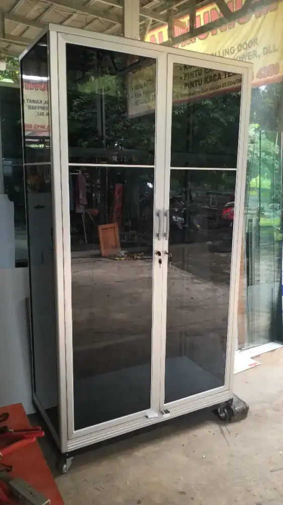 Jual kaca 5mm,8mm,10,12 dll