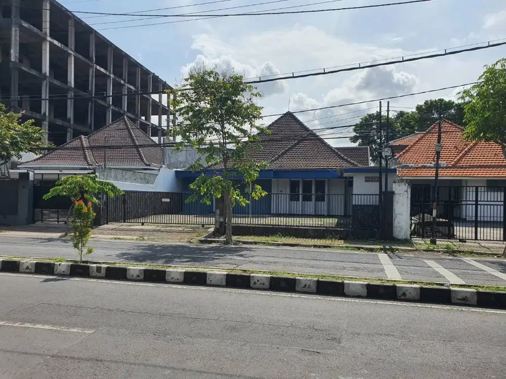 Rumah Daerah Jalan Raya Kutai Surabaya