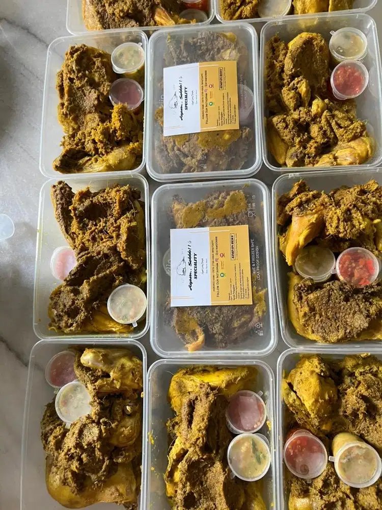 Dibutuhkan COOKER, KASIR, WAITER yang sudah PRO