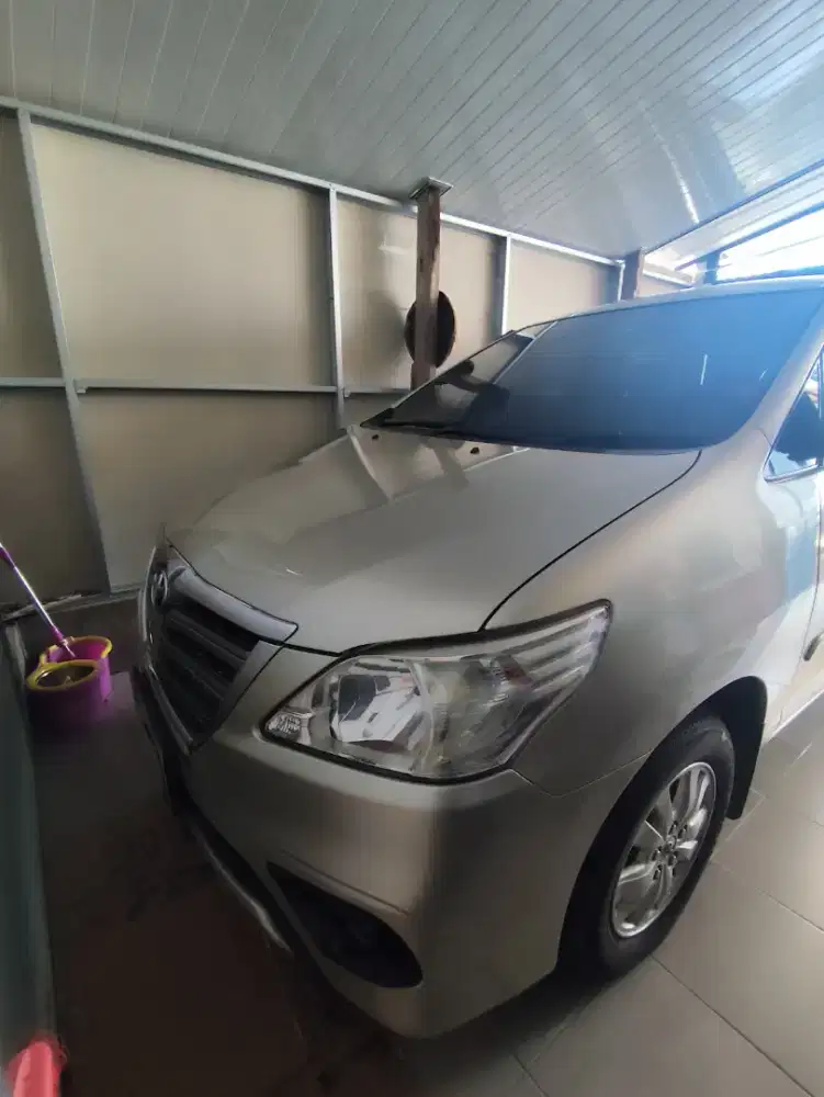 TOYOTA KIJANG INNOVA DEASEL 2014