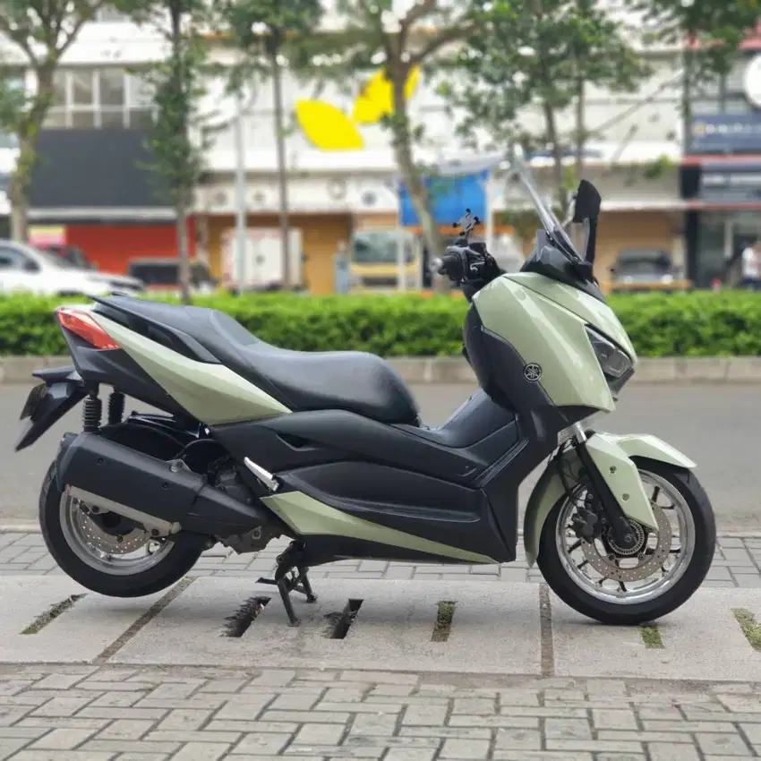 YAMAHA XMAX 250 ABS GREY 2017 KM RENDAH SUPER GRES