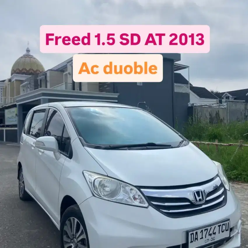 Freed 1.5 SD matik 2013