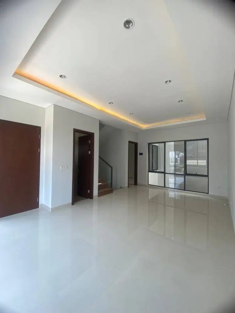 Dijual Rumah di Setraduta Royal Grande Bandung