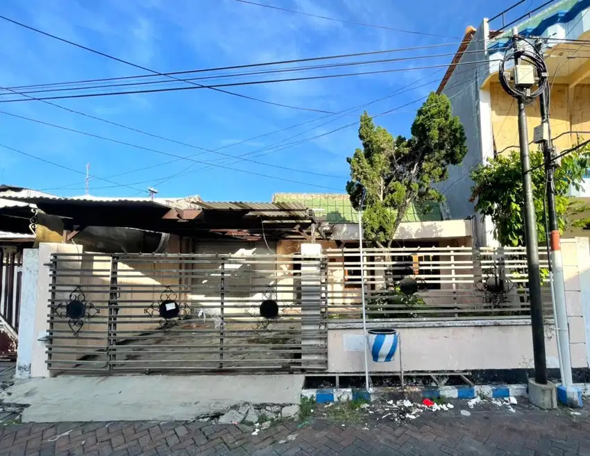 RUMAH HITUNG HARGA TANAH SAJA DI SIMPANG DARMO PERMAI SELATAN