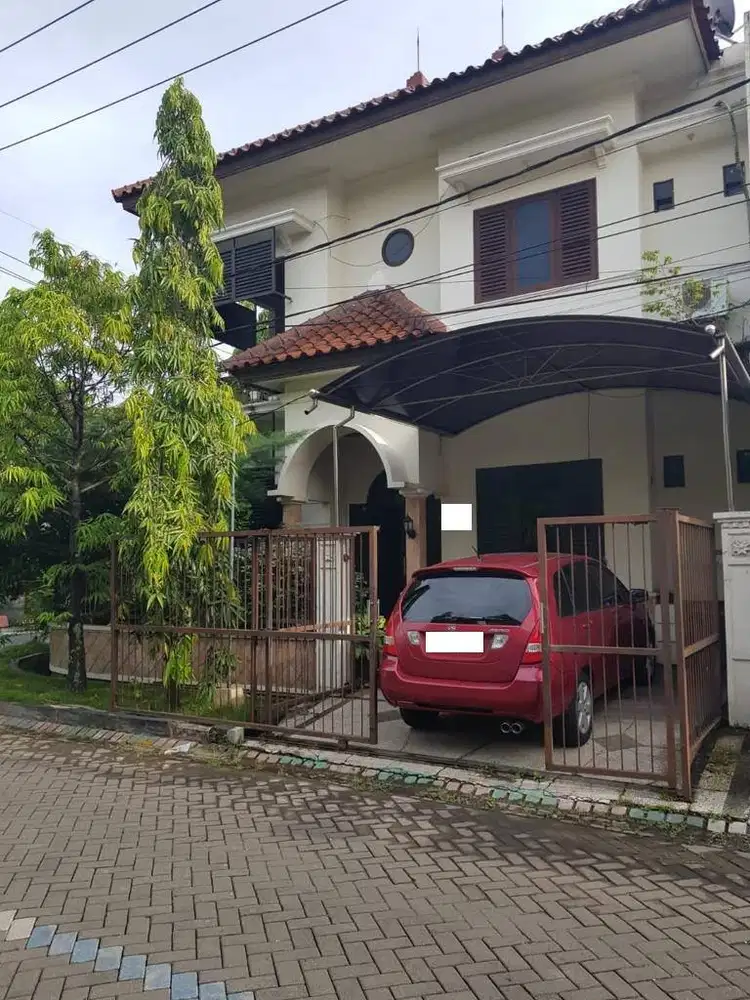 Rumah Hook 2 Lantai Di Puri Indah Surabaya