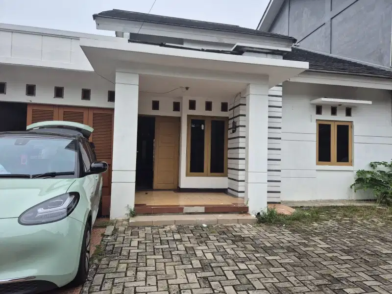 Rumah baru Renovasi anti banjir dengan lokasi strategis (NEGO)