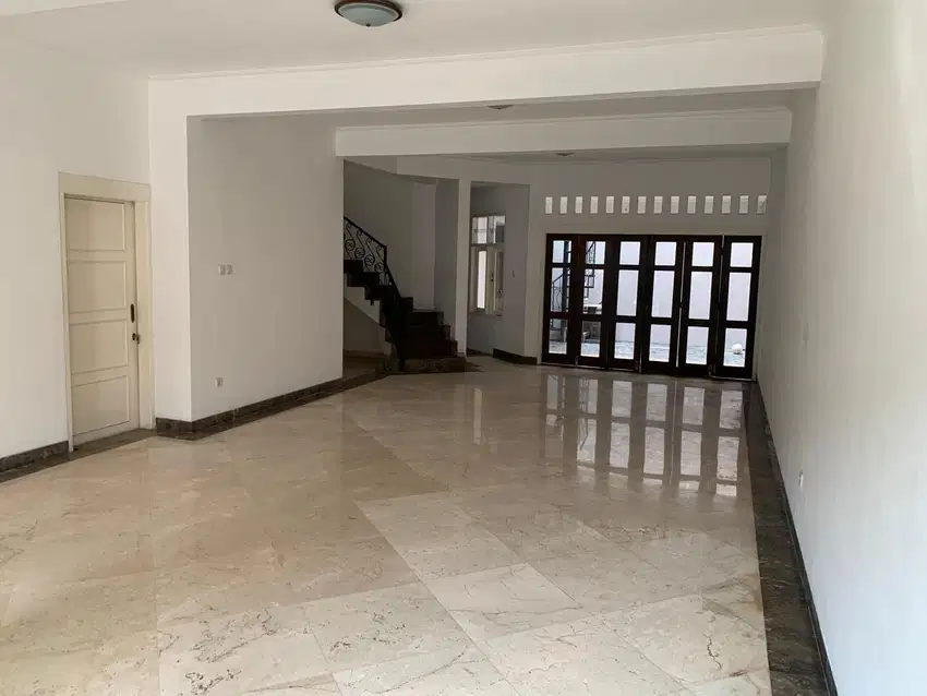 Rumah 2 lantai siap huni, arteri pondok indah.Jakarta Selatan