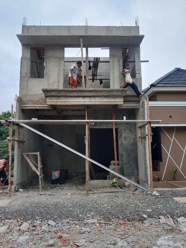 Rumah On progresss  2 lantai. 2kt 2km bisa kpr 750 juta jakarta