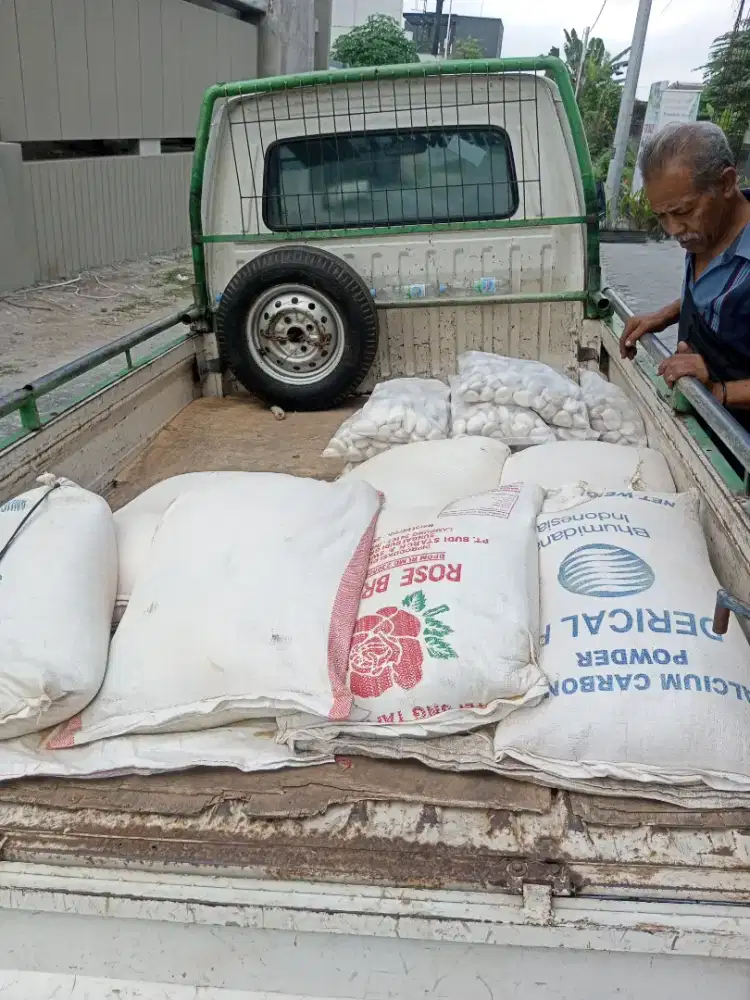 Pasir pantai / silika (halus)