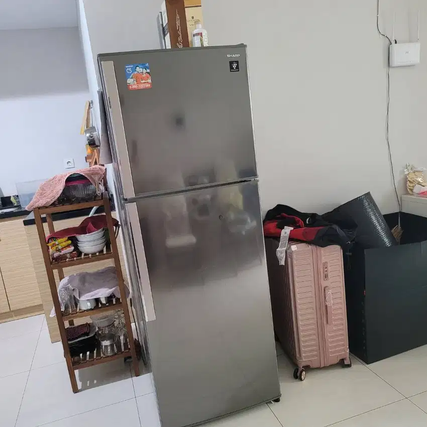 KULKAS 2 PINTU Merk Sharp