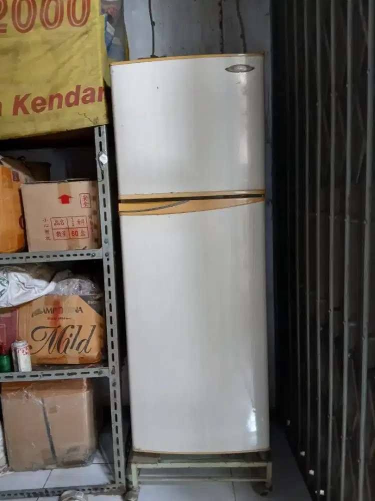 DIJUAL MURAH DAN CEPAT KULKAS DUA PINTU