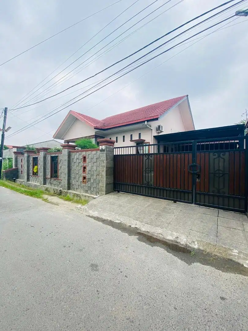 RUMAH MEWAH 1 LANTAI DAERAH SETIA BUDI