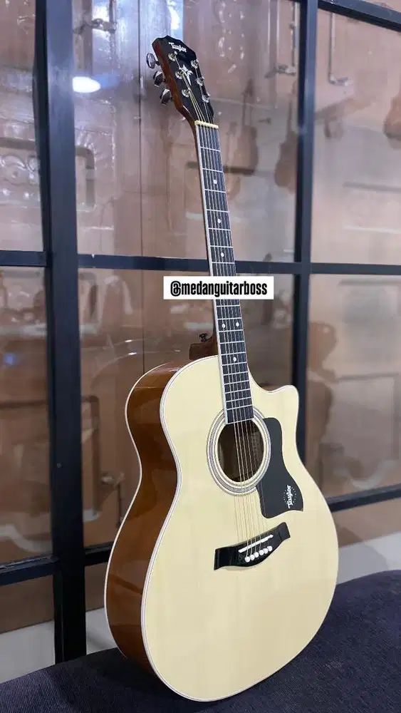 Gitar Akustik Taykor Custom