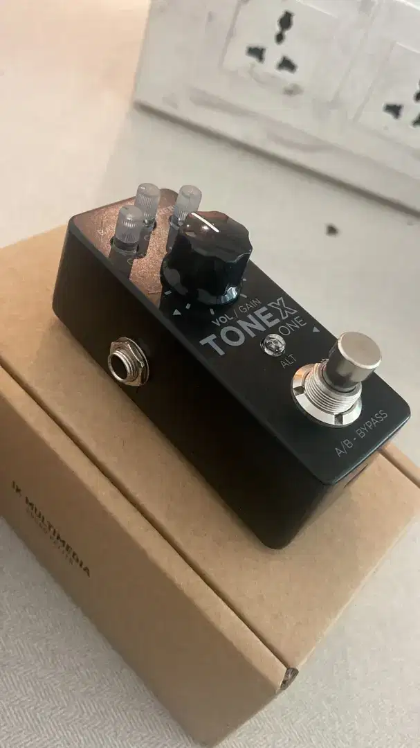 dijual efek gitar br pake 1 bulan