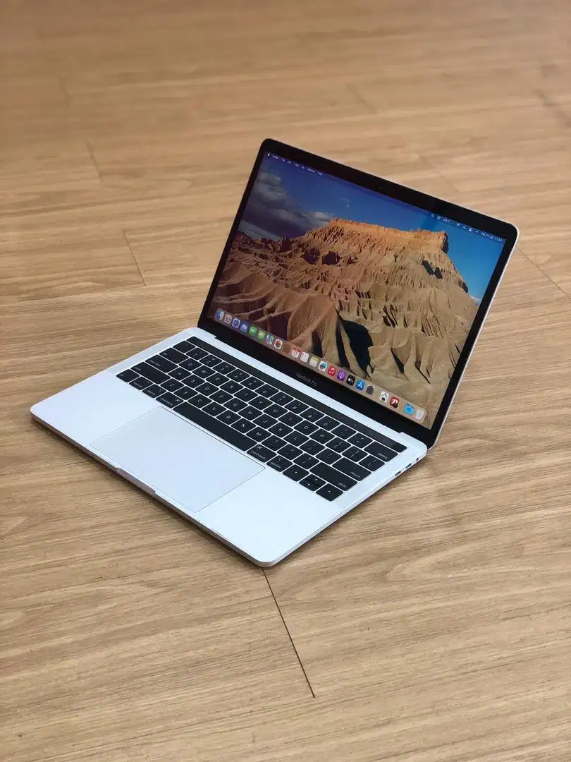 MacBook Pro A1989 2018, 8/256, 13 inch, Silver