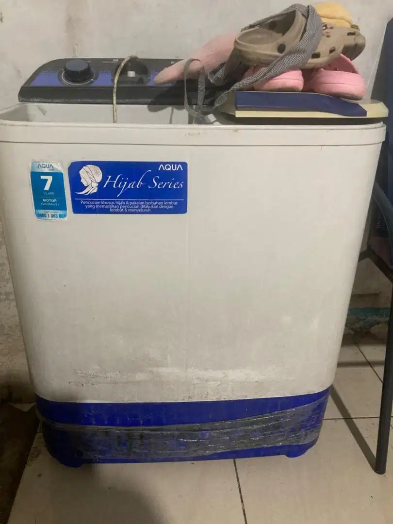 Dijual mesin cuci merk aqua