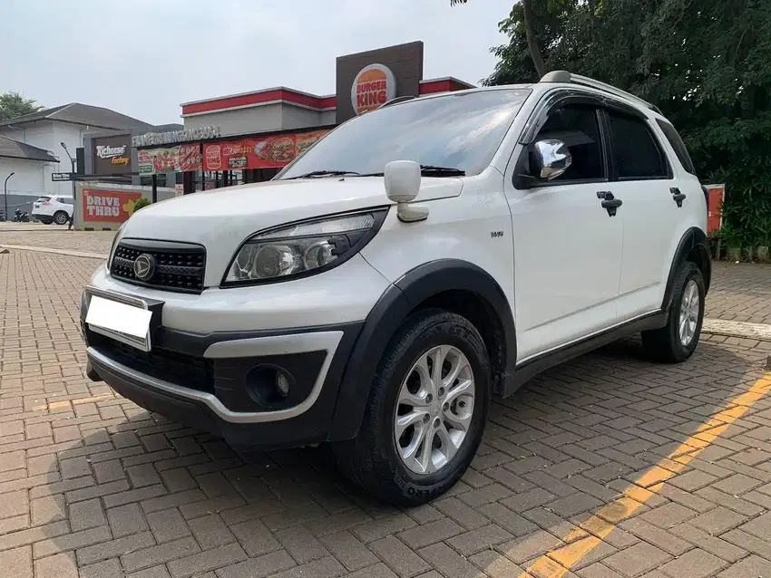 DAIHATSU TERIOS TX 1.5 AT MATIC 2014 PUTIH