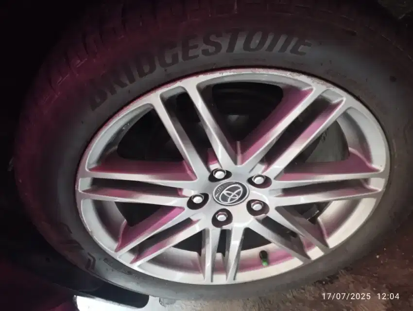 Velg R18 bonus ban Bridgestone Alenza