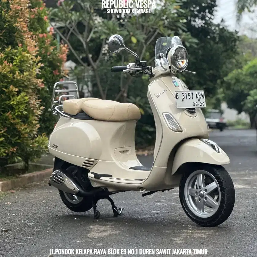 jual cepet Vespa LX V 150 IE 3V Th 2014 WARNA CREM