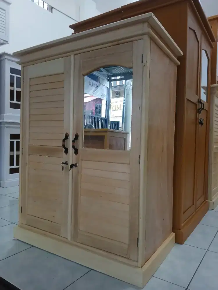 Lemari minimalis ukuran 47x85cm tg 110cm