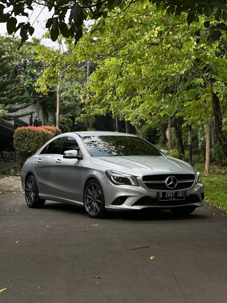 Mercedes Benz CLA 200 AMG Line