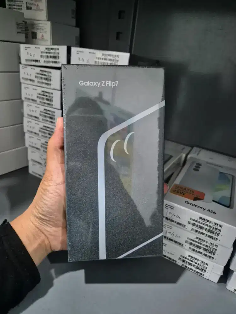 Ready New GALAXY Z FLIP 7