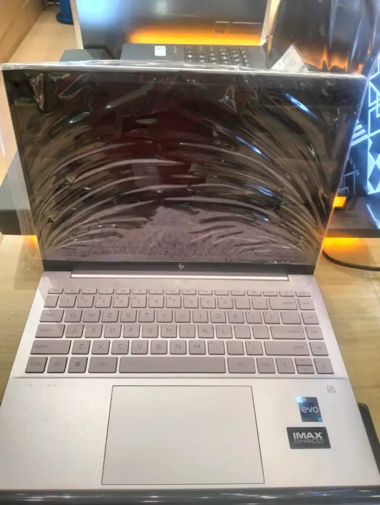 HP PAVILION PLUS 14 ew0082TU