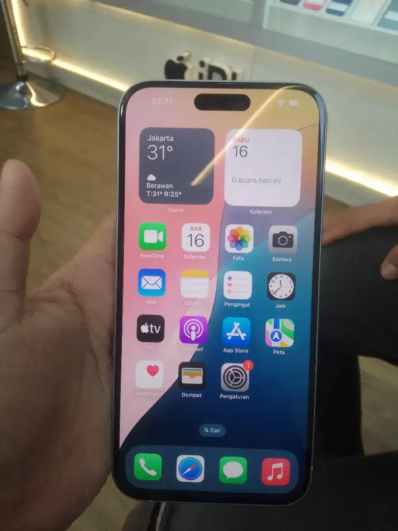 iPhone second 15 plus