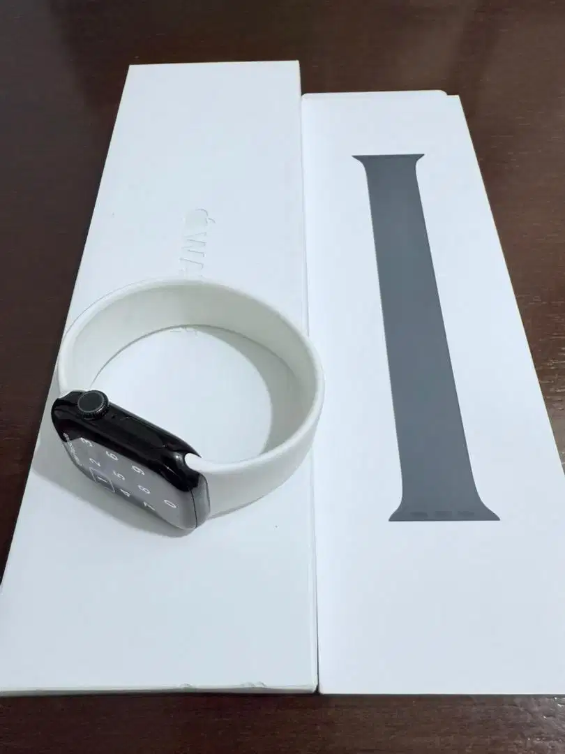 Apple Watch Series 10 42mm Jet Blac Aluminum GPS
