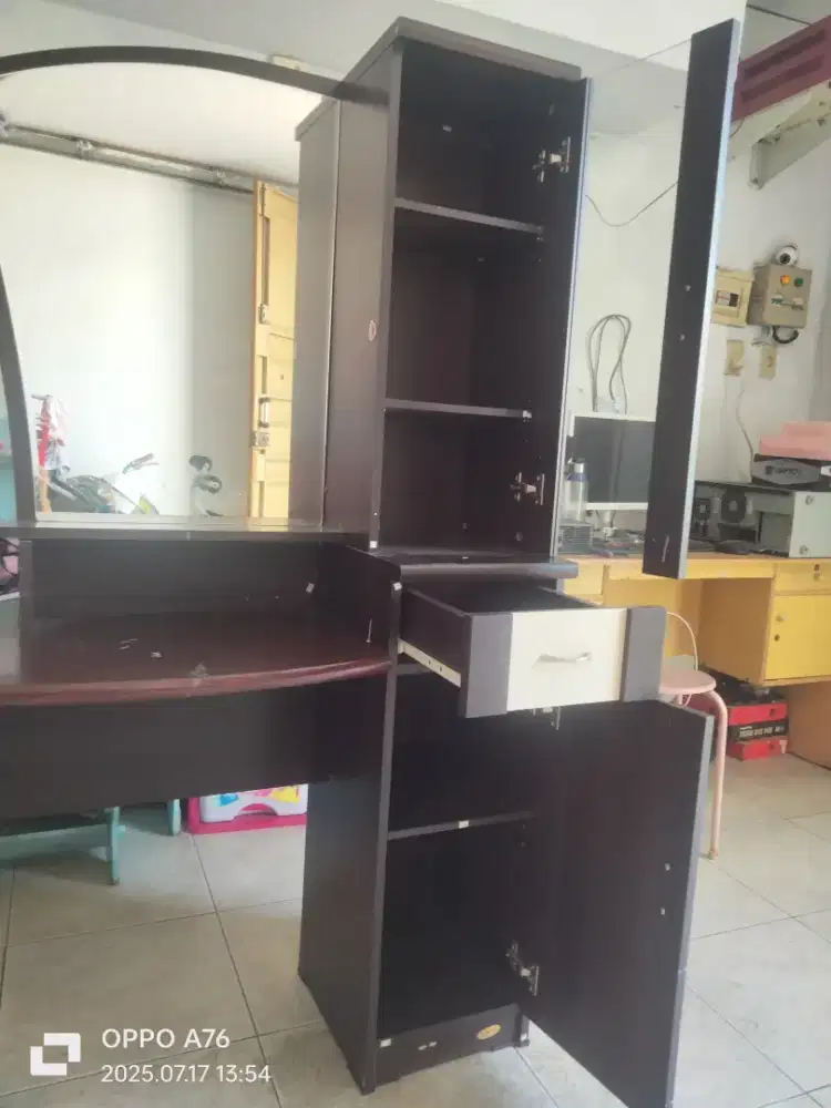 Meja rias /meja make up +Kursi set