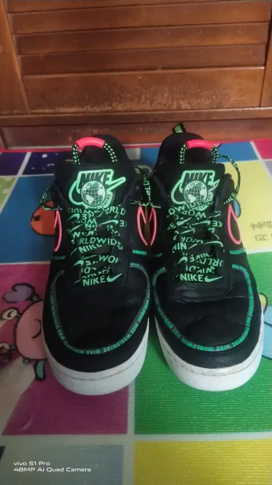 Dijual sepatu second Nike air force one size 42