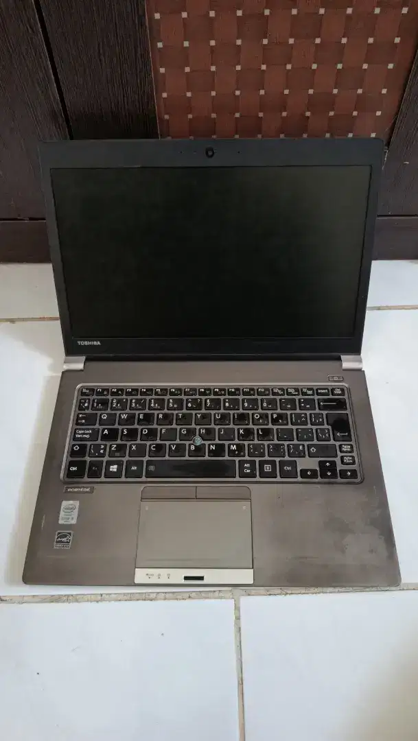 Laptop Tipis & Ringan Toshiba Portégé Z30 — Siap Pakai!
