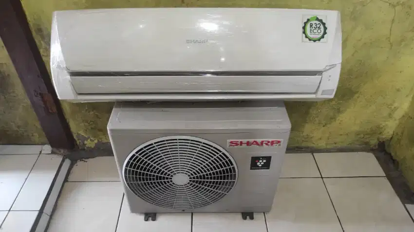 Dijual harga terpasang AC merk Sharp 1/2 PK r32