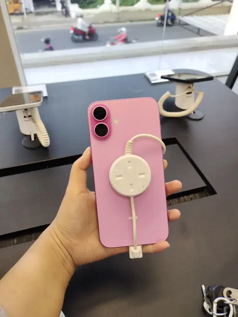 iPhone 16 New ibox